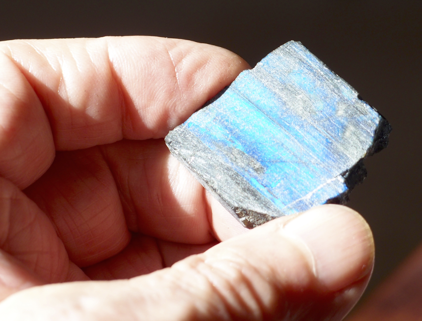 Spectrolite (Finnish Labradorite)