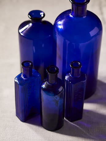 Blue Bottles - Standing Close