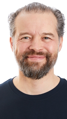 These master classes provide a unique opportunity to see Jeremy Sherr in action. He will take the case of a patient live in the Zoom class and, following the case, there is an in-depth group discussion on the case analysis, treatment plan and prescription. Finally, Jeremy will summarise his chosen strategy for the patient. <p>This is a superb way to gain clinical experience from a world leading homeopath!